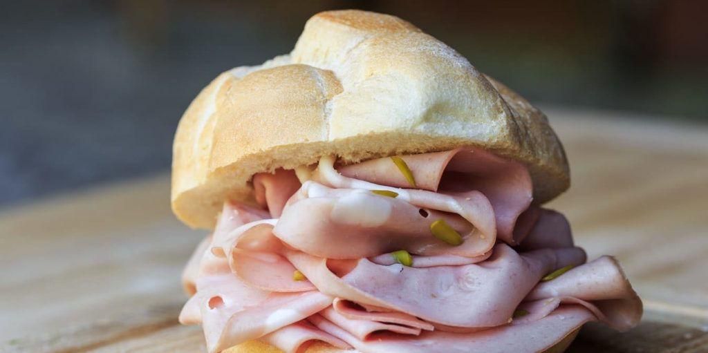 Panino alla mortadella
