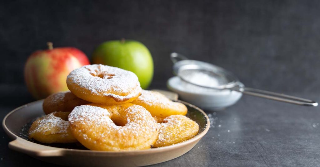 frittelle di mele al vino bianco